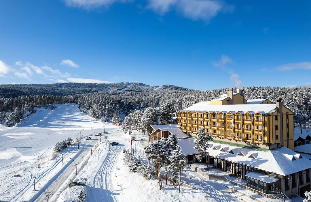 Duja Chalet Ski Center-1