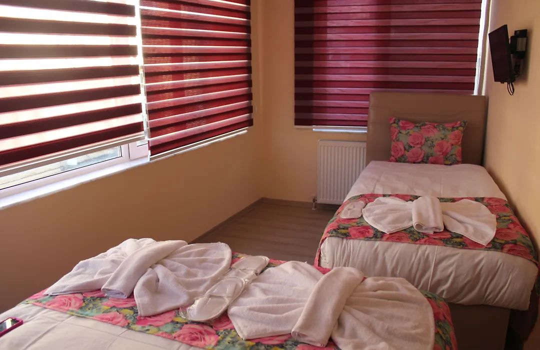 Goeruer Hotel-1