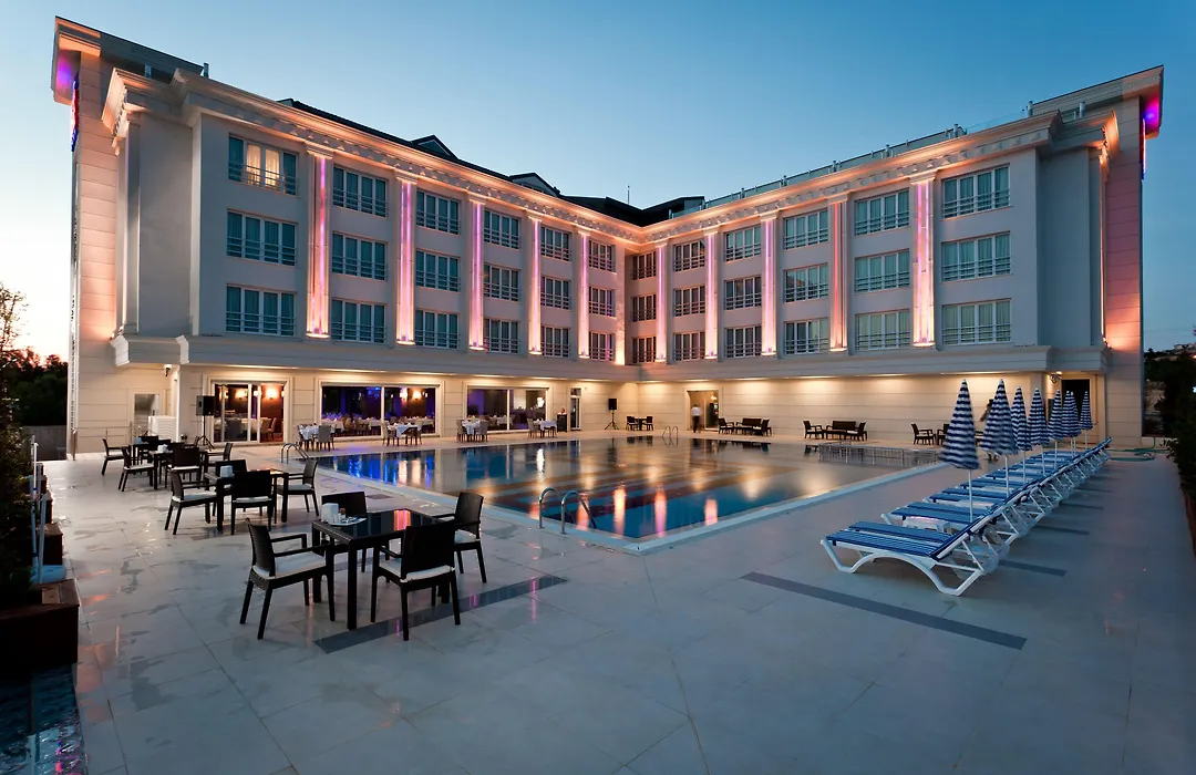Mercia Hotels & Resorts-1