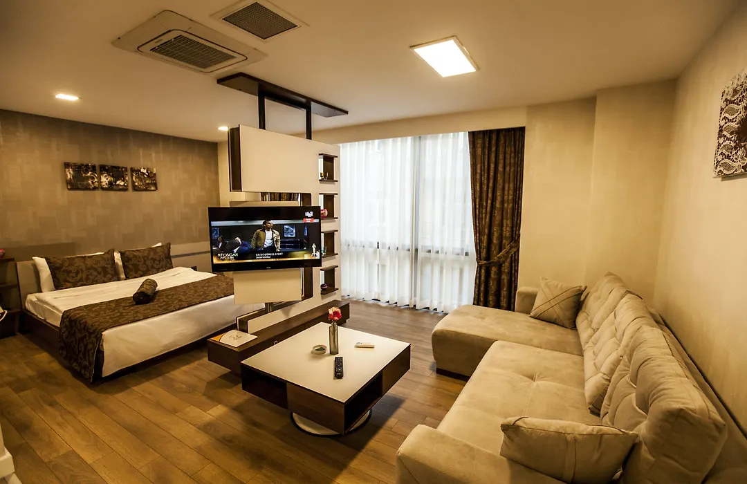 Liv Suit Hotel-1