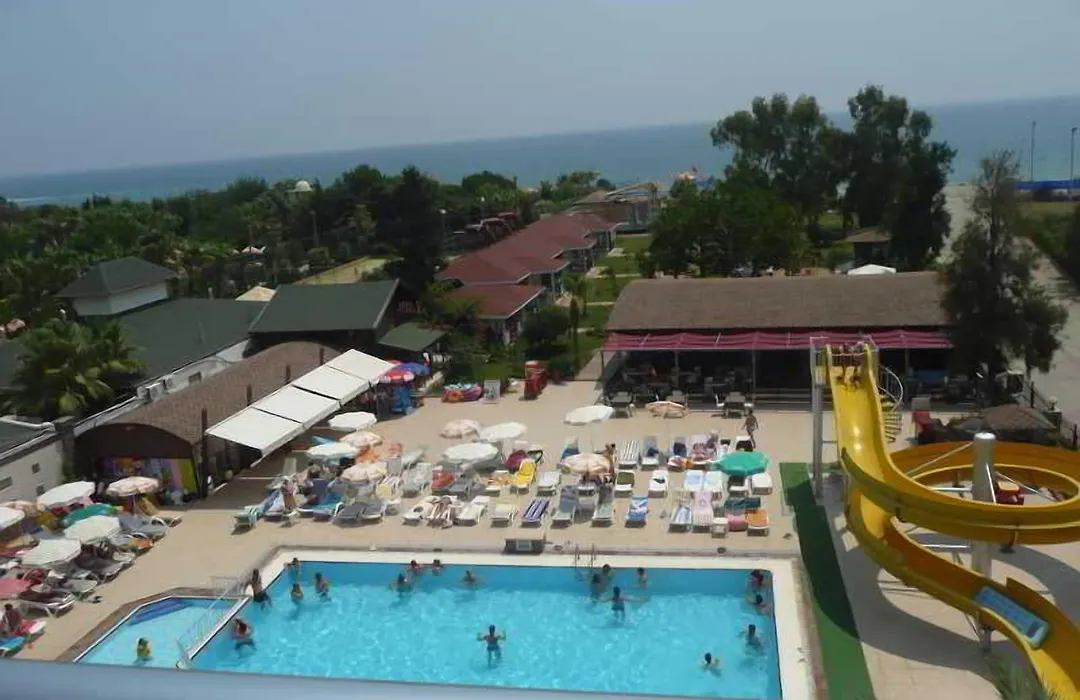 Senza Inova Beach Hotel-1