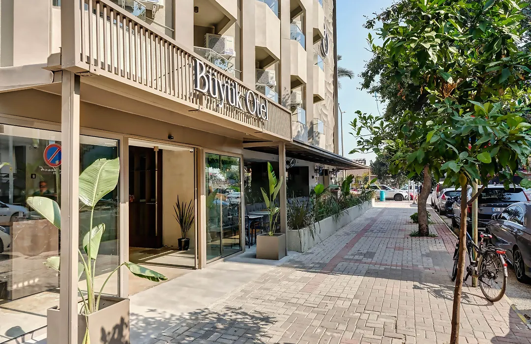 Bueyuek Hotel (Adults Only)-1