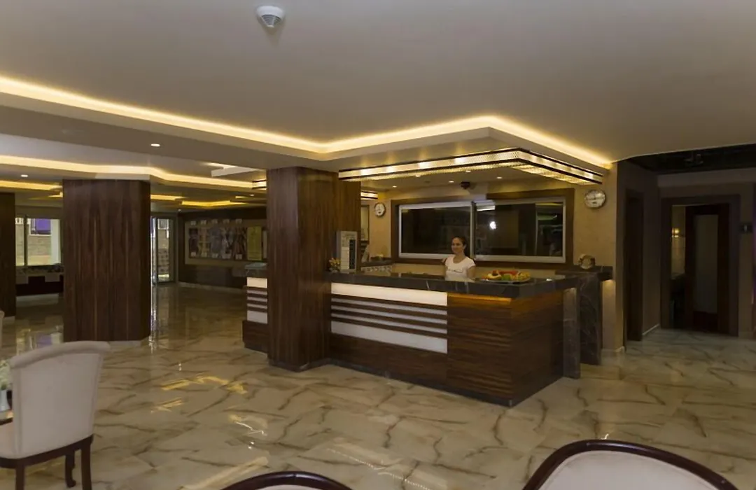 Lavinia Apart & Hotel-1