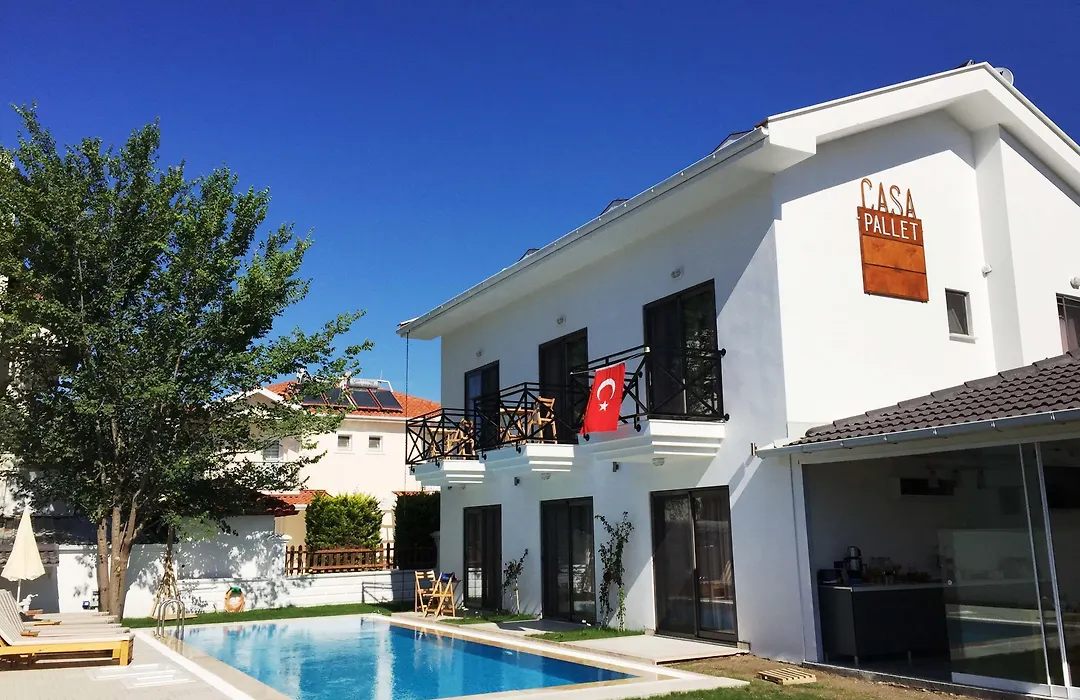 Casa Pallet Hotel (Adults Only)-1
