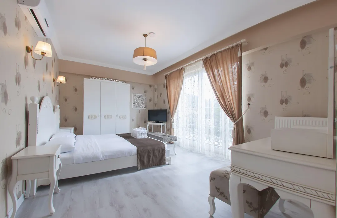 Room Room Hotel-1