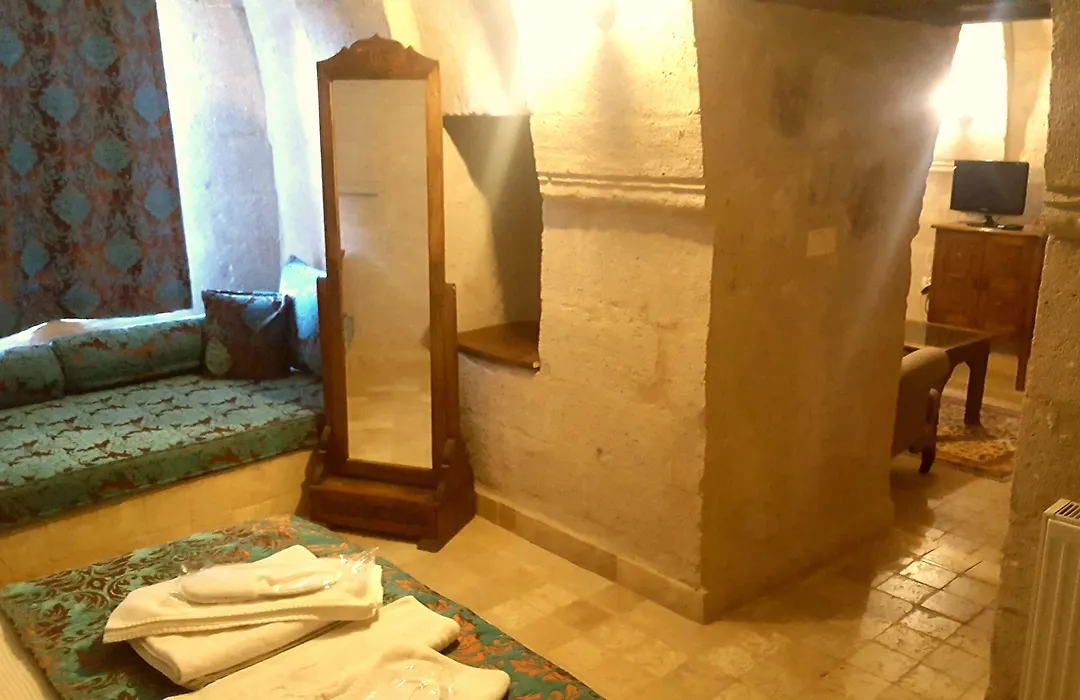 Monte Cappa Cave House-1