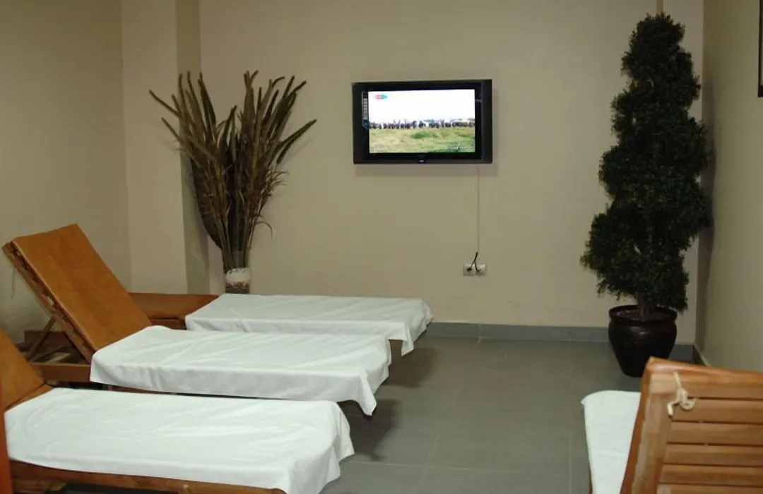 Paluri Hotel-1