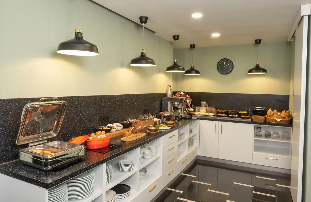 Elm Suite Hotel-1