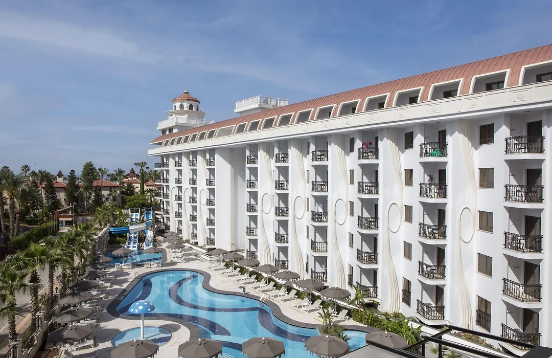 Blue Marlin Deluxe Spa&Resort-1