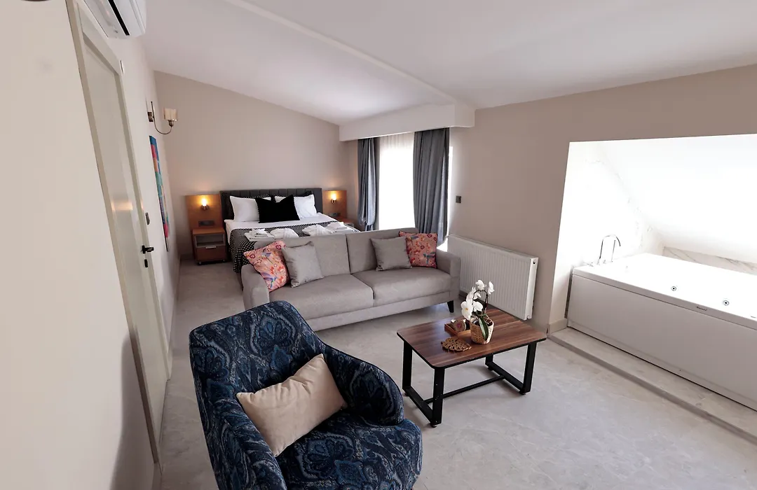 Livia Residence-1
