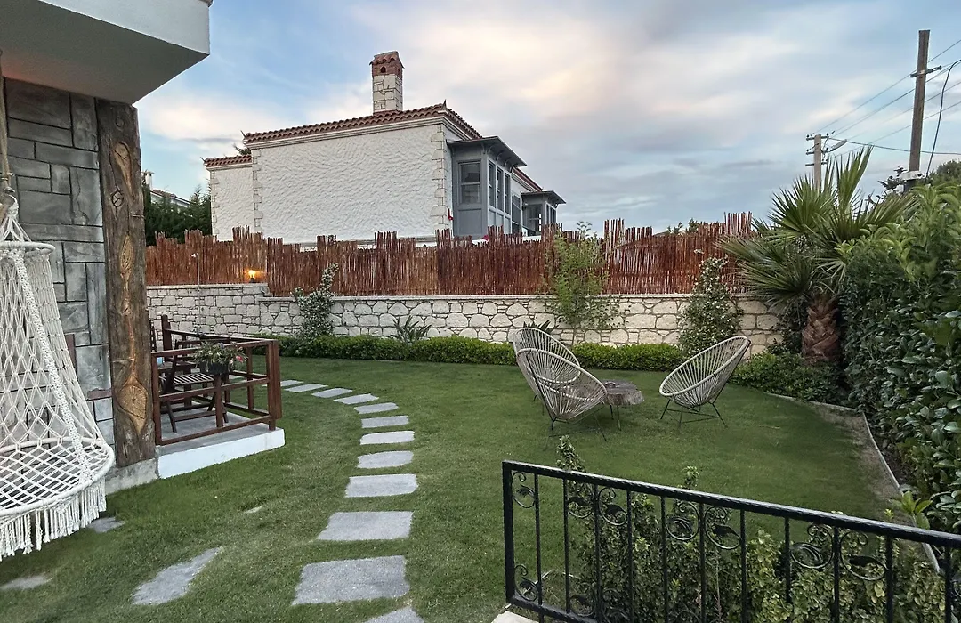 Pupa Alaçatı Butik Otel-1
