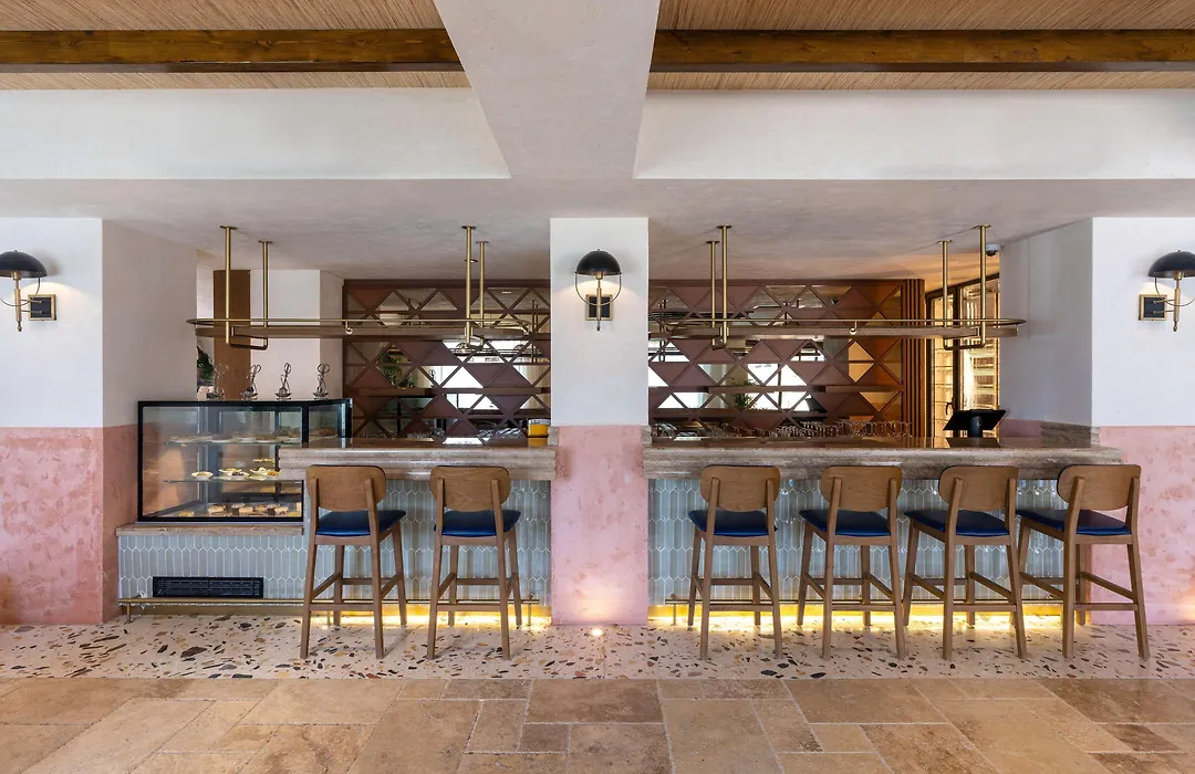 Radisson Blu Hotel, Kas-1