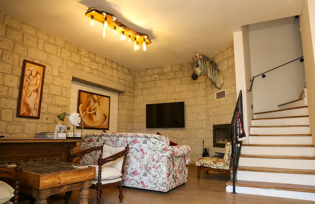 Rıkas Alaçati-1