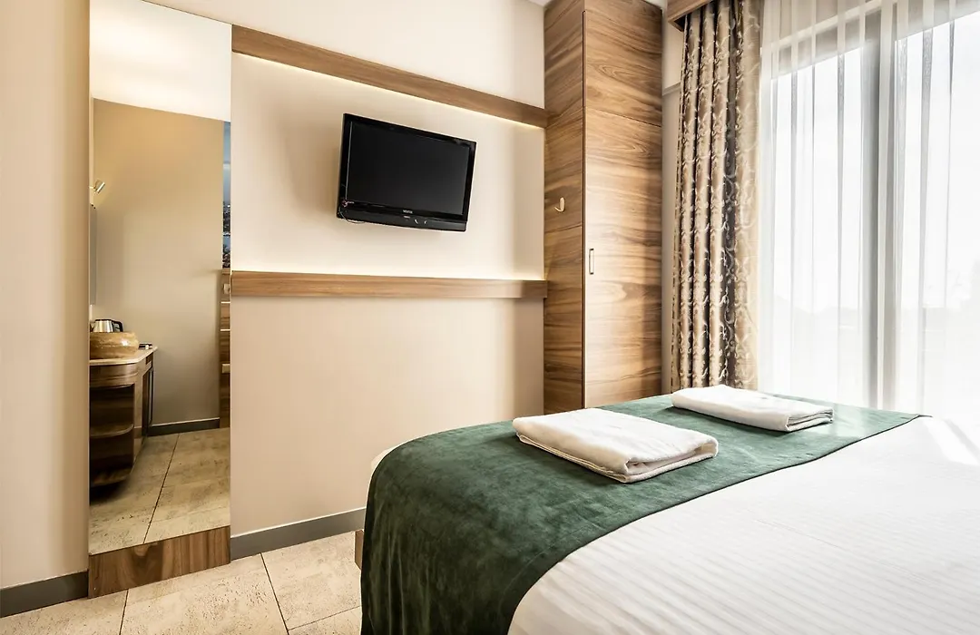 The Pera Hotel-1