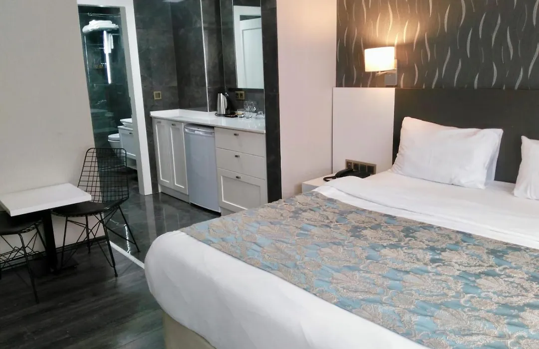 Riva Hotel Alsancak-1