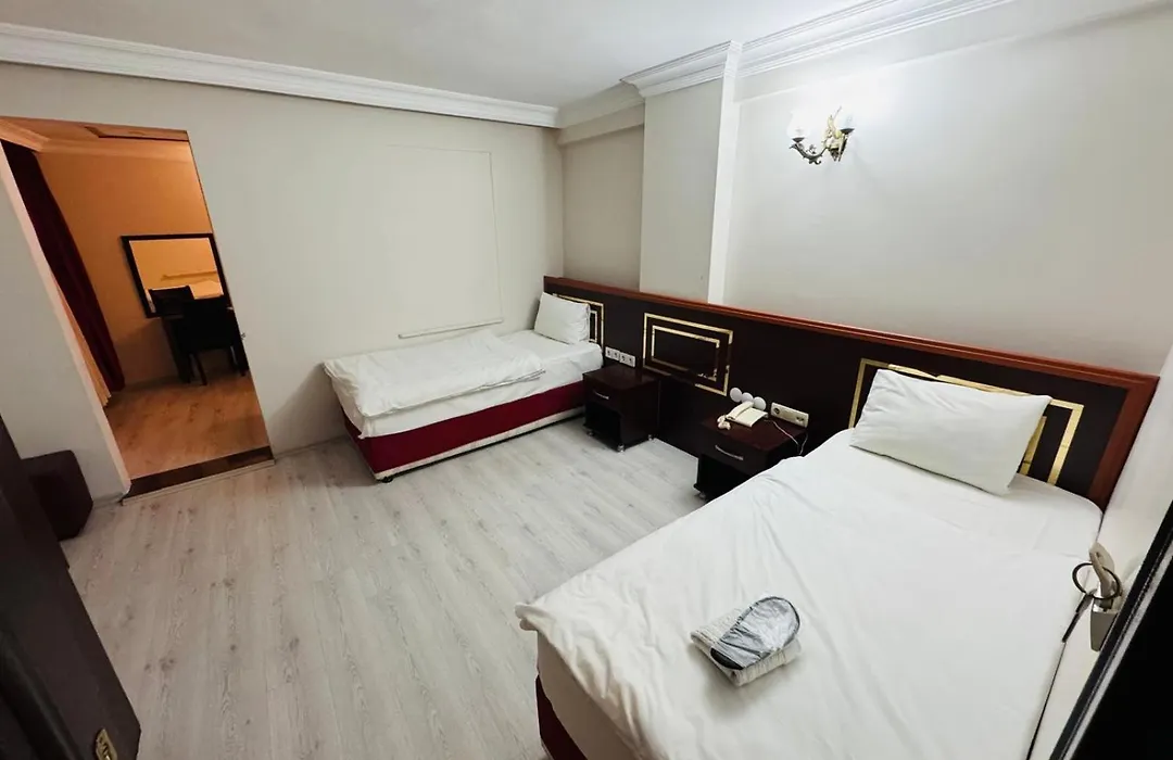 Red White Hotel-1