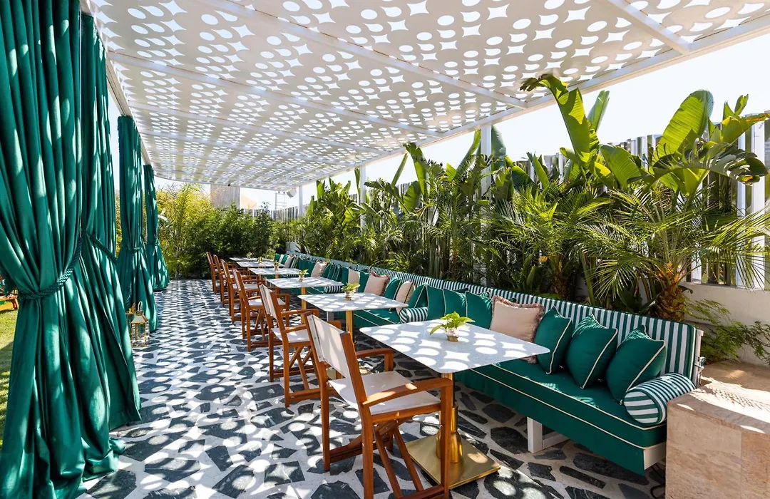 The Xon Hotel-1