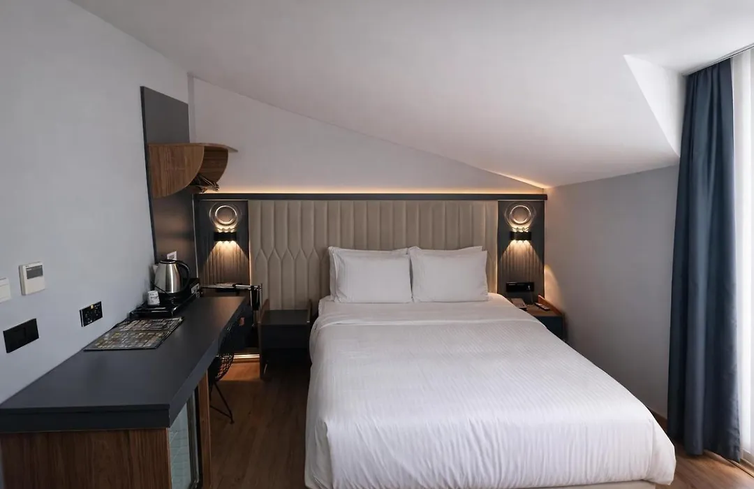 Shelton Airport Hotel-1