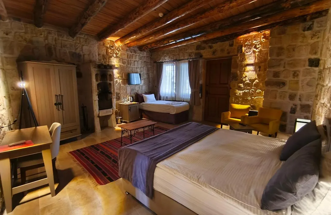 Acropolis Cave Suite-1