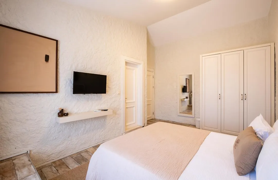 Lotus Köyiçi Otel-1