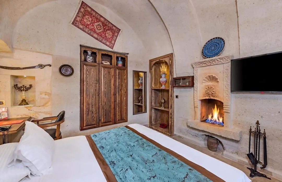 Cappa Via Cave Hotel-1