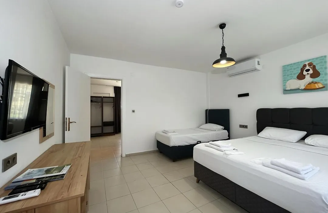Parli Hotel-1