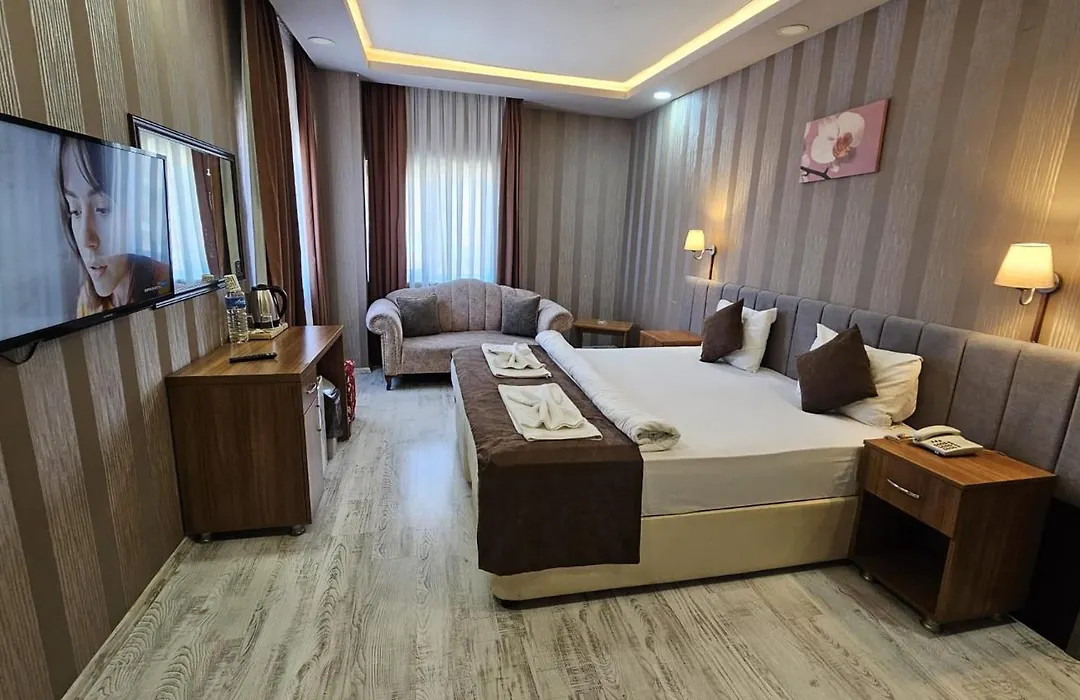 Pointbreak Otel-1