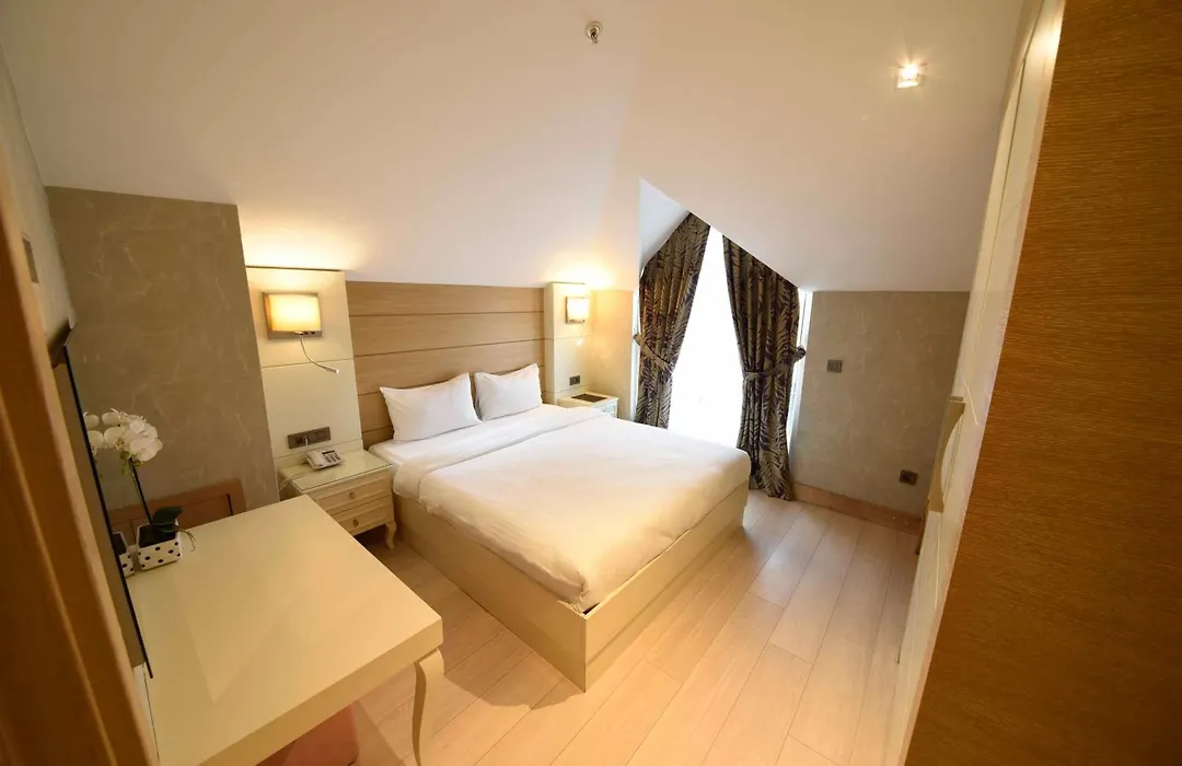Le Mirage Hotel-1