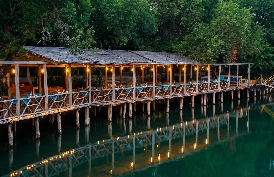 Hotel Riverside-1