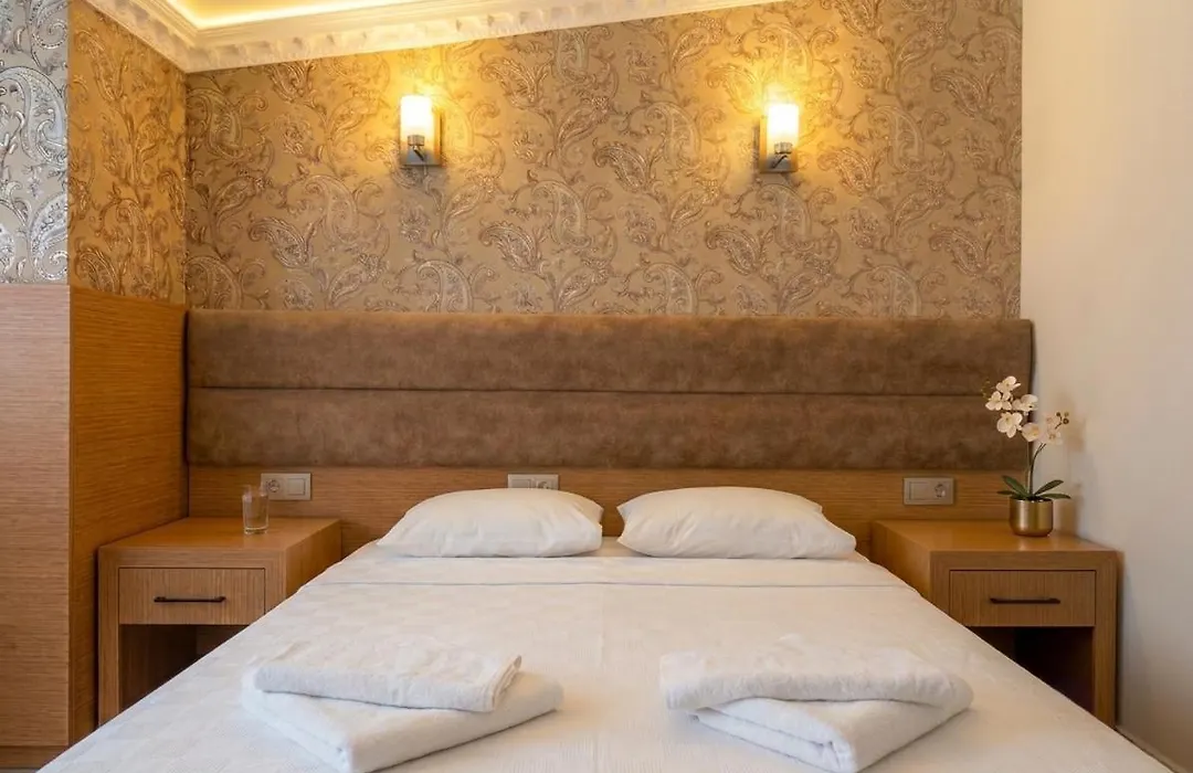 Britannia Hotel-1