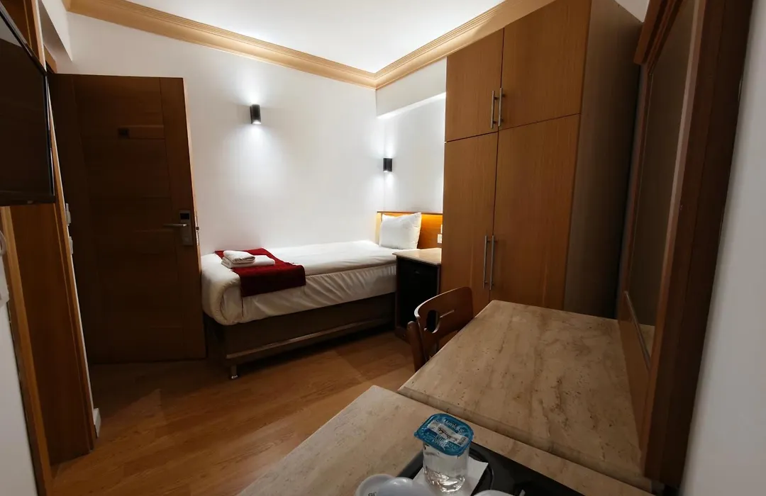 Grand Peninsula Hotel-1