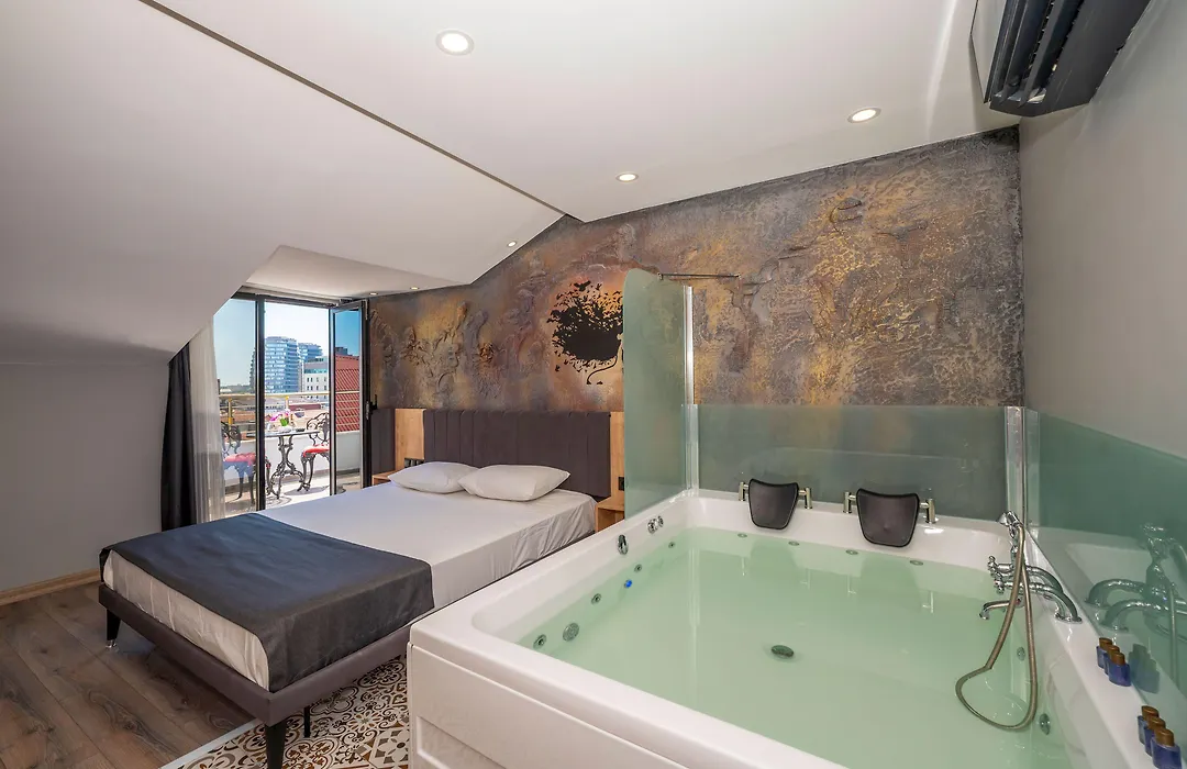 Grand Palace Hotel-1