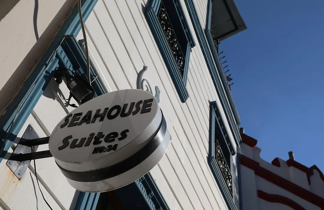 Seahouse Suites-1