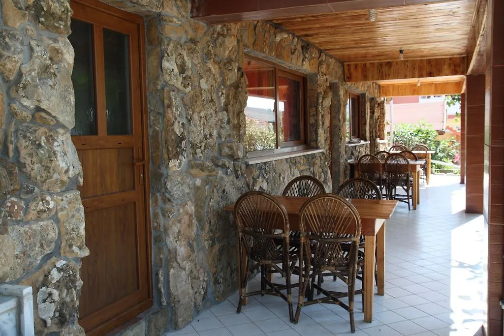 Uysallar Koy Evi-1