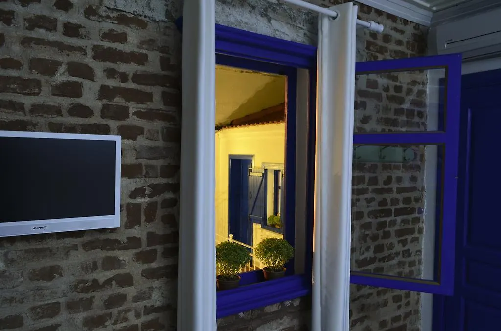 Cunda Mavi Hotel (Adults Only)-1