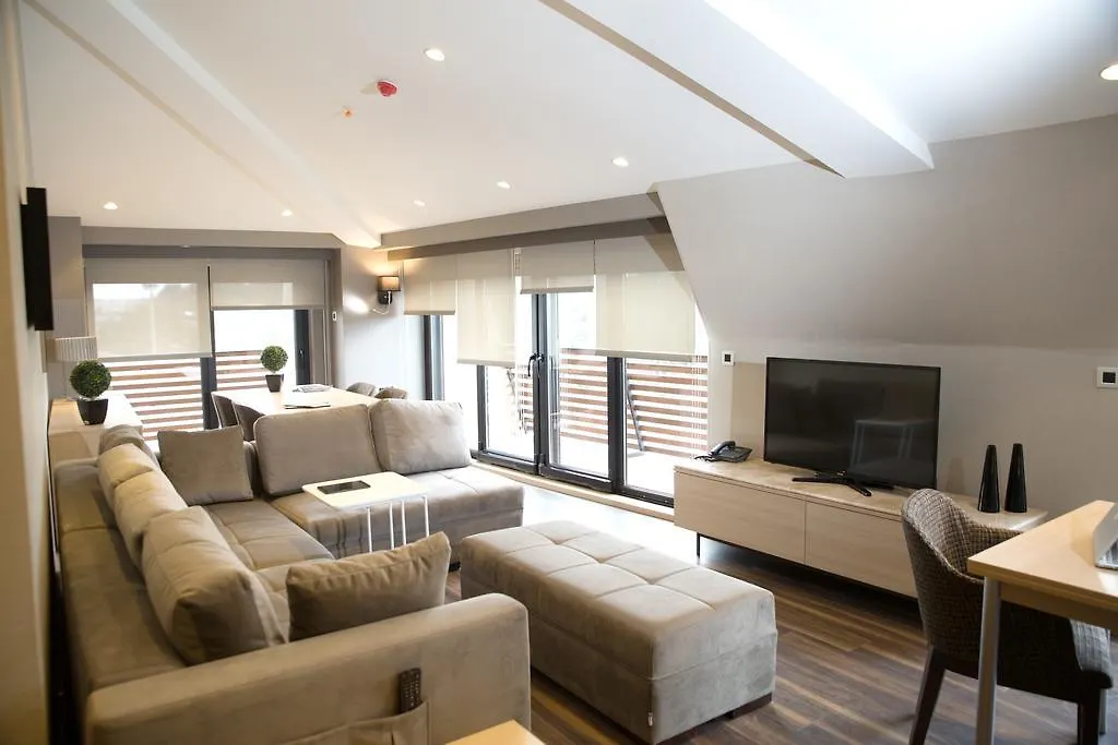 Hawthorn Suites By Wyndham-1