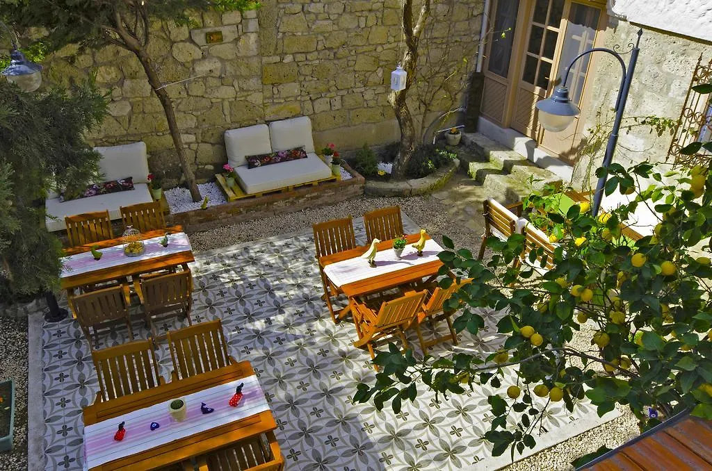 Lilyum Alaçatı - Taş Ev-1