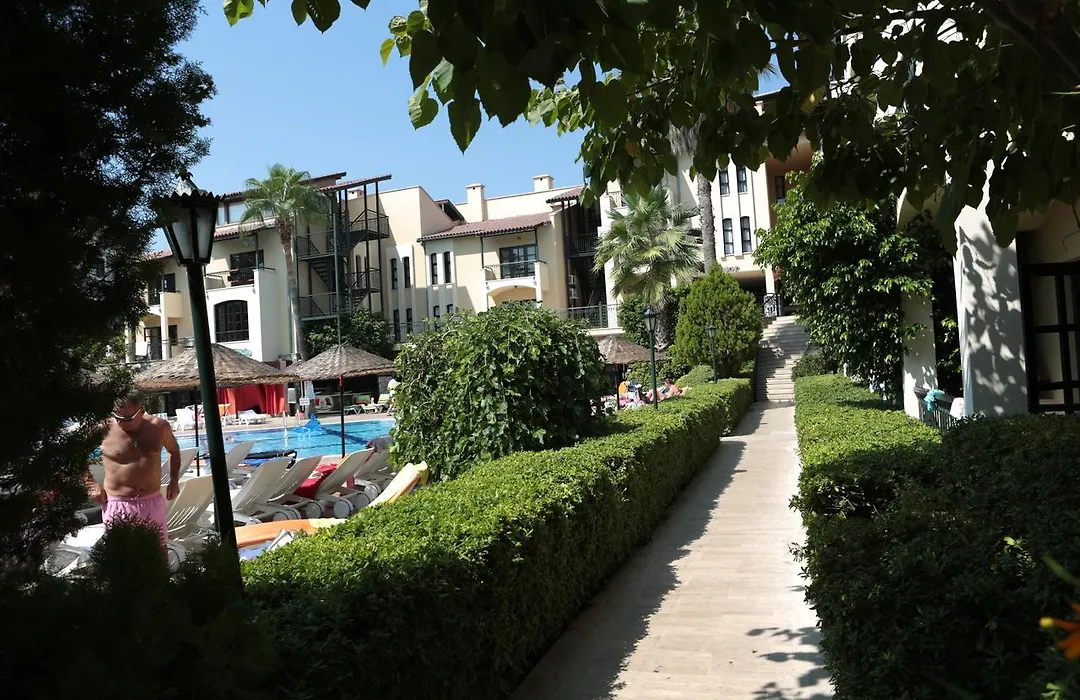 Club Turquoise Apart-1
