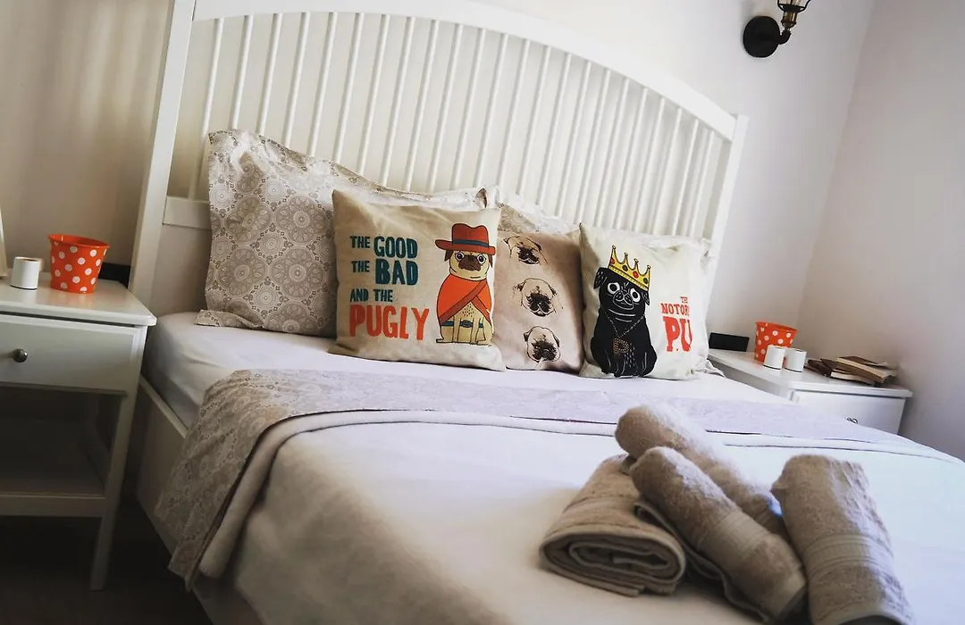 Pug Rooms-1