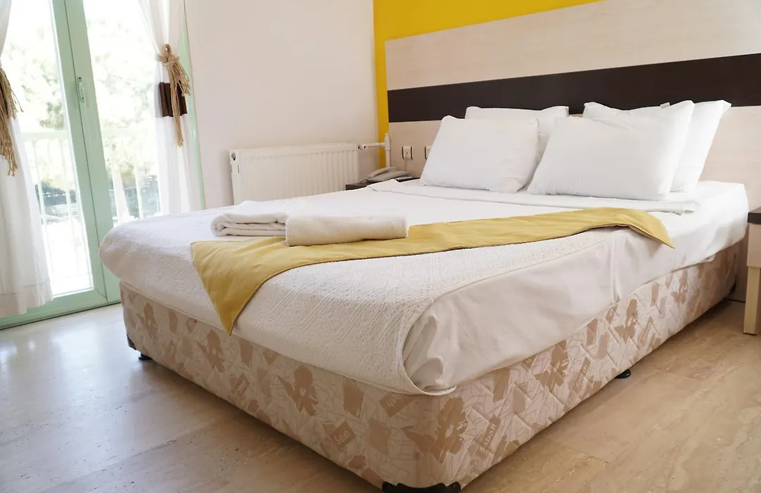 R+ Hotel By Rooms-1