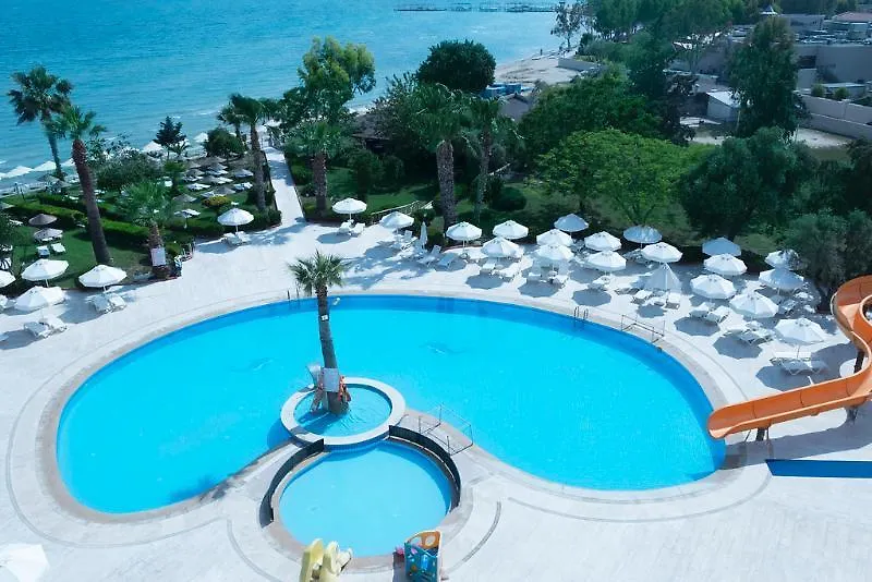 The Holiday Resort-1