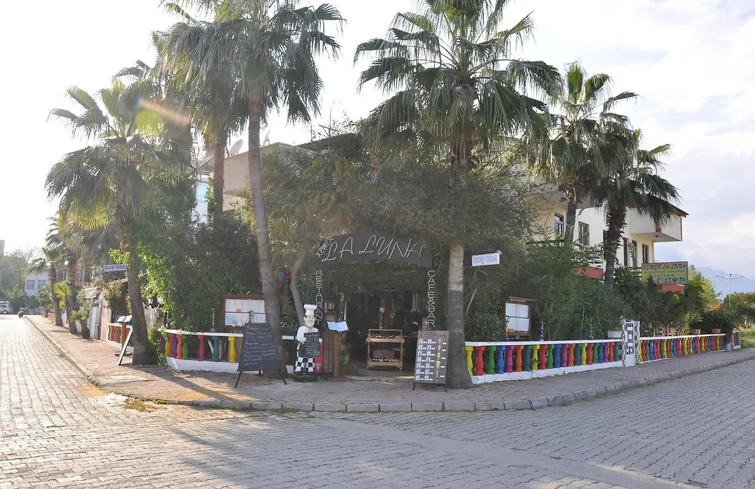 Laluna Pension-1