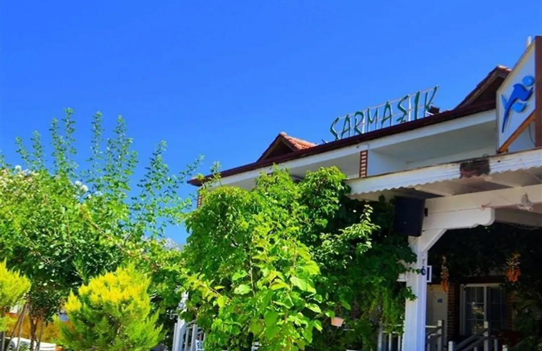 Sarmaşık Hotel-1