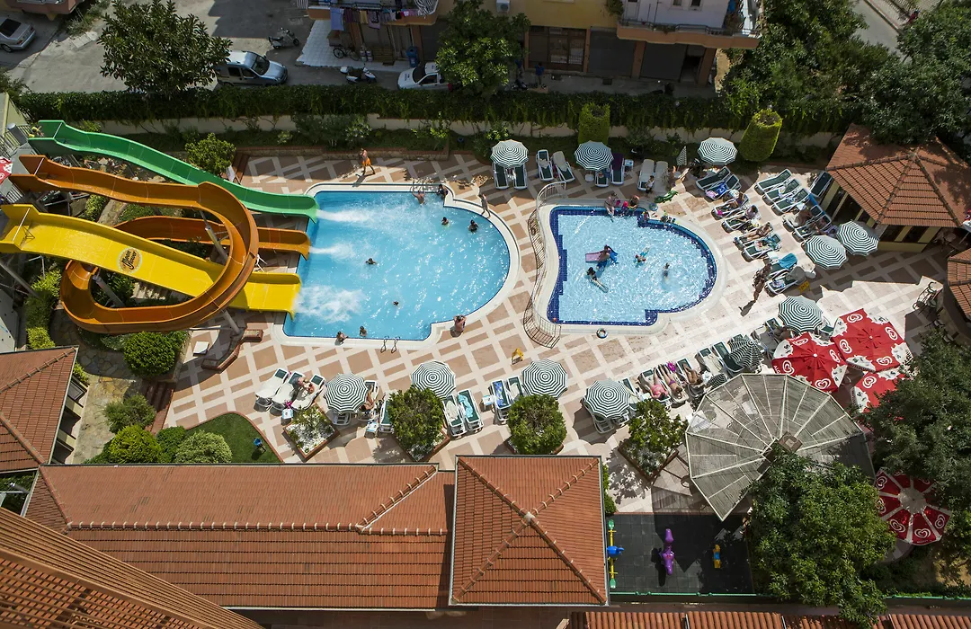 Villa Moonflower Aparts & Suites-1