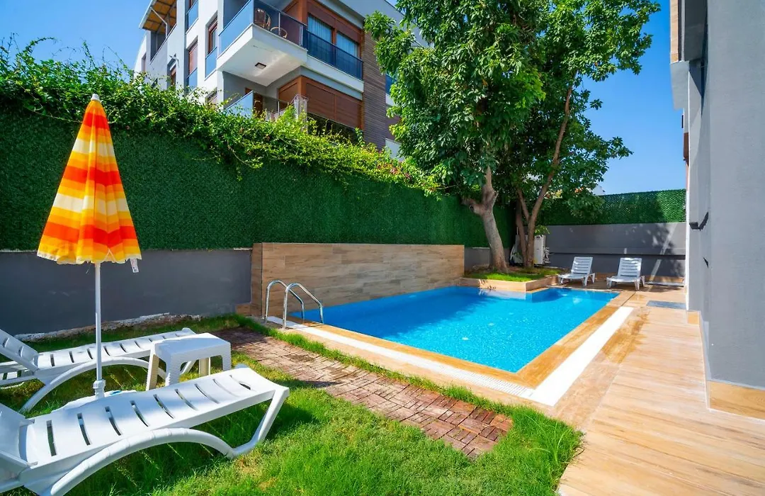 Meyde Boutique Suites-1