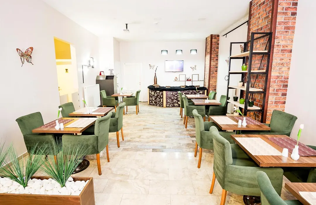 The Corner Inn Hotels By Suit-1