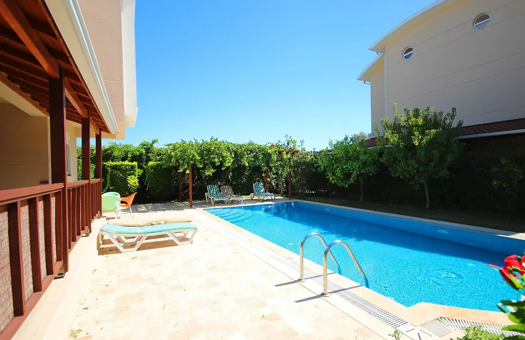 Paradise Town - Villa Royal-1