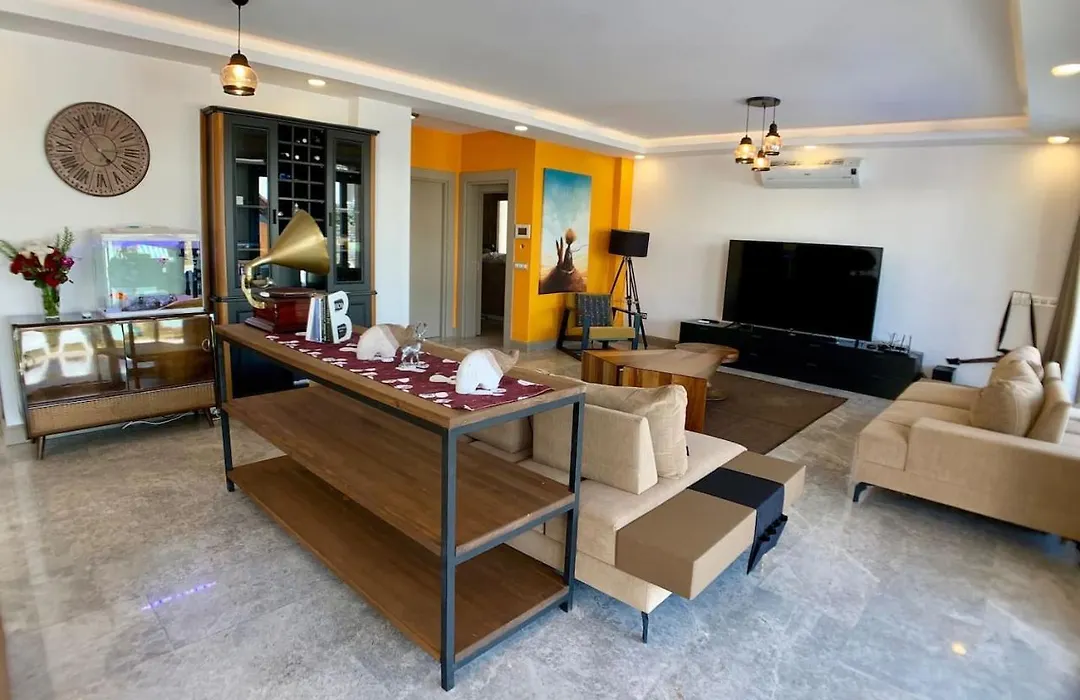 Ultra Luxury Private Villa With Swimming Pool-1