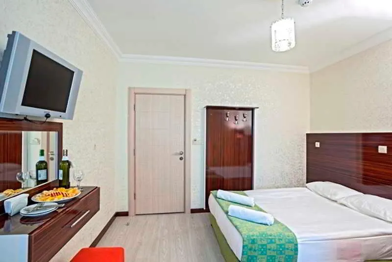 Sato Otel Lara-1