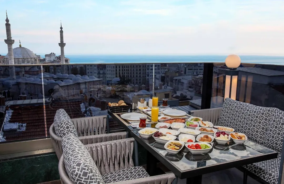 Beethoven Senfoni Hotel-1